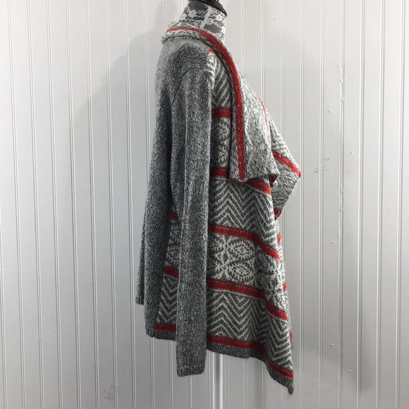 American Eagle Cardigan Sweater Gray Red Aztec Striped‎ - Picture 2 of 11